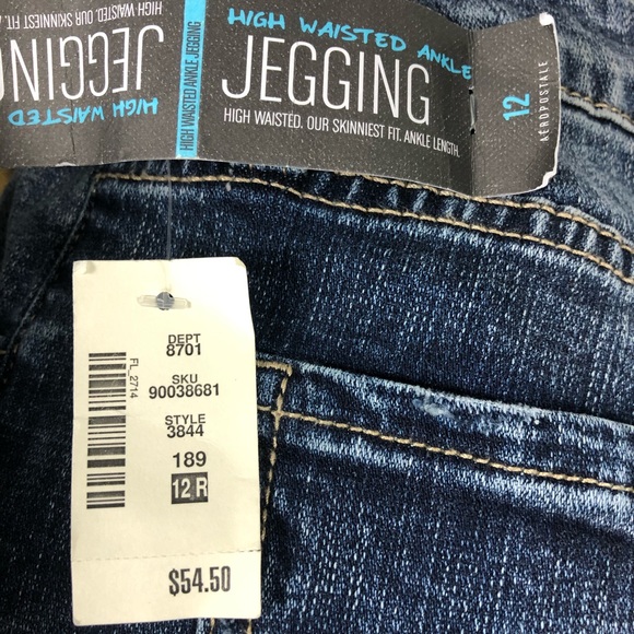 Aeropostale High Waisted Blue Jeans Size 12 - Picture 8 of 16